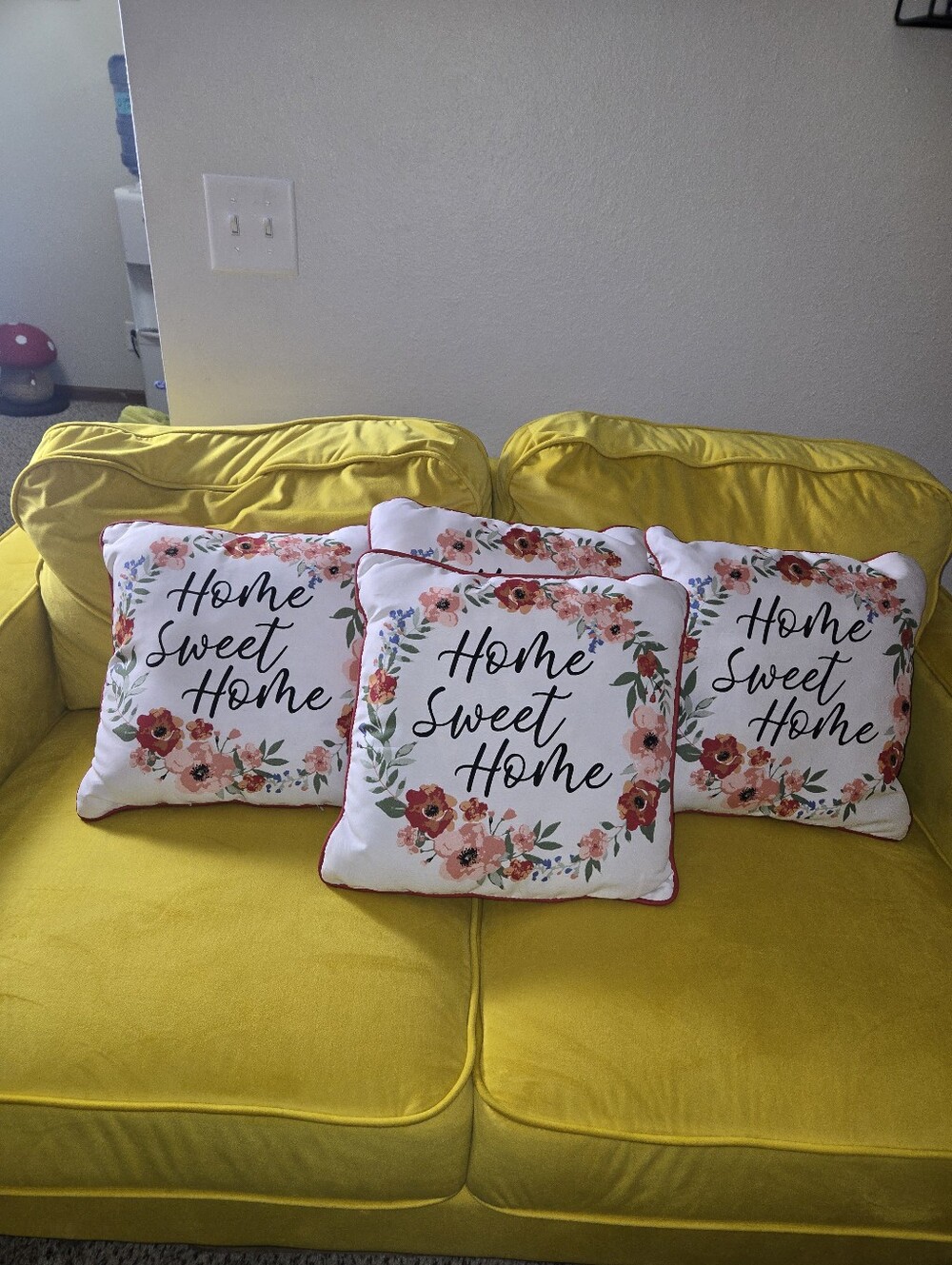 Home Sweet Home Floral Outdoor Pillows Set Of 4